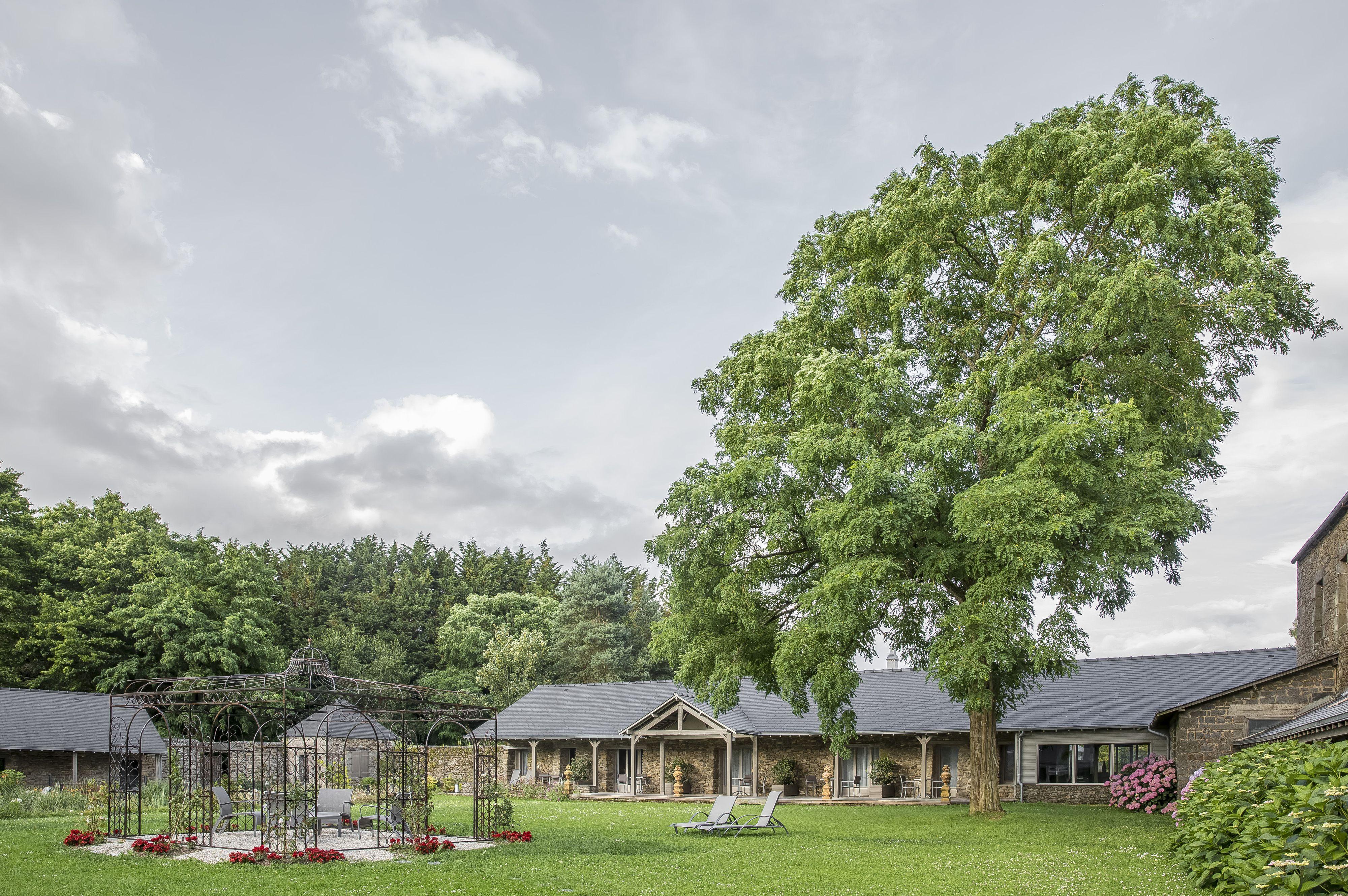 Hotel De L'Abbaye Le Tronchet  Exteriér fotografie